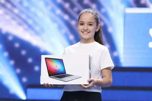 Laptop or Smartphone as a Reward